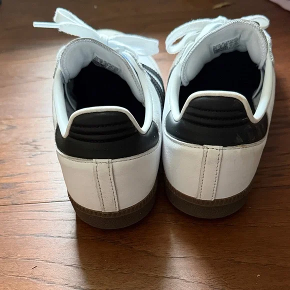 Adidas Women’s size 8.5 White and Black Samba OG - Picture 4 of 4